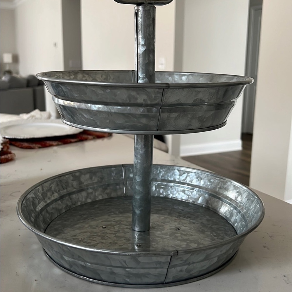 New 2 tiered tray decor